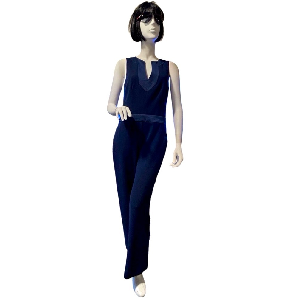 Elegant Trina Turk V-Neck Jumpsuit Navy, Size 4